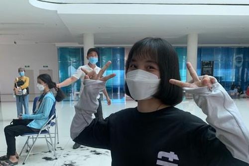 Bạn trẻ Sài Gòn hiến tóc tặng bệnh nhân ung thư