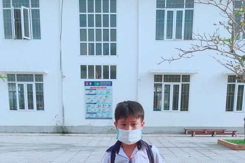 Cậu học trò nghèo ở Quảng Bình trả lại gần 9 triệu đồng cho người đánh rơi