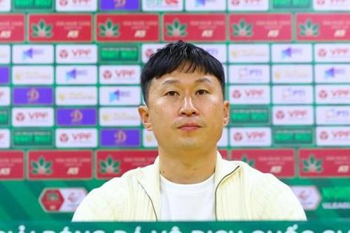 HLV Chun Jae Ho ủng hộ Quang Hải ra nước ngoài thi đấu