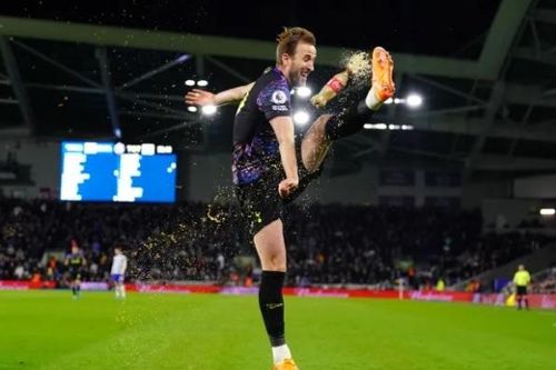 Harry Kane phá kỷ lục ghi bàn ở Premier League