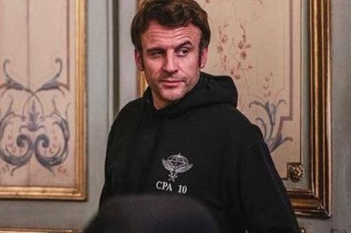 Không cần vận động, ông Macron dẫn đầu cuộc đua bầu cử Tổng thống Pháp