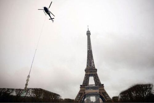 Tháp Eiffel của Pháp cao thêm 6 mét