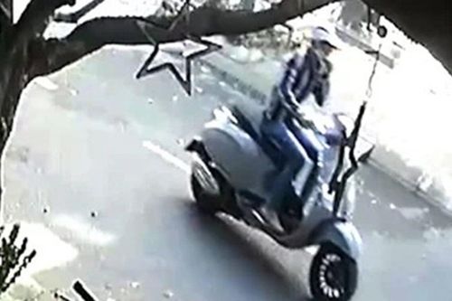 Nam thanh niên mất xe máy Vespa kỳ lạ sau cuộc nói chuyện với người lạ tại quán cà phê