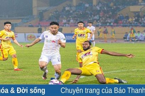 Victor Kamhuka – từ phương án 'chữa cháy' đến người sắm vai thủ lĩnh hàng phòng ngự
