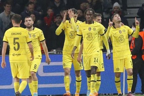 Chelsea mạnh mẽ tiến vào tứ kết