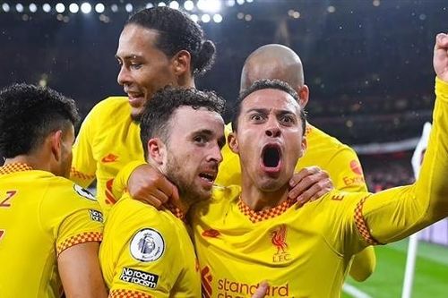 Đánh bại Arsenal, Liverpool 'phả hơi nóng' vào ManCity
