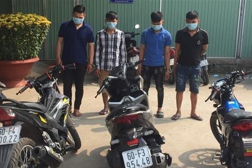 Bắt băng nhóm gây ra 28 vụ cướp giật tài sản của người đi đường