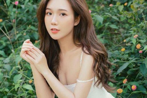Ngọc Anh 'Phố trong làng' khoe nhan sắc ngọt ngào trong bộ ảnh mới