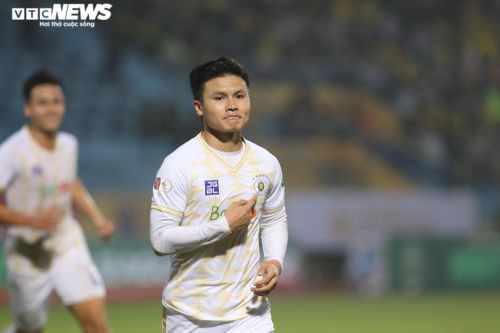 Quang Hải: 'Mong CĐV luôn yêu thương Hà Nội FC'