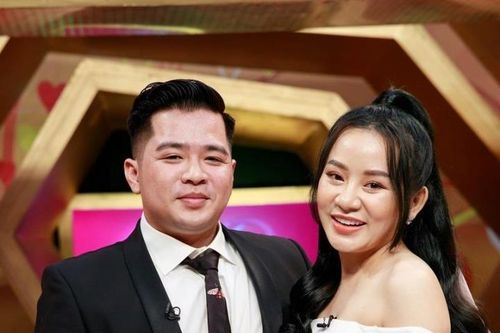 Trổ tài lột thịt cua, anh chàng chinh phục trái tim bạn gái sau một tháng