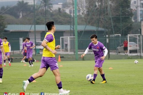 Tuyển Việt Nam có 3 ca mắc COVID-19, thêm Quế Ngọc Hải chấn thương