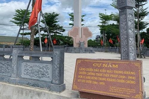 Từ 'Làng một đêm' đến 'Làng văn hóa du lịch'