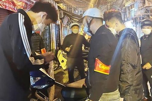 Trắng đêm cùng 141 săn 'quái xế'