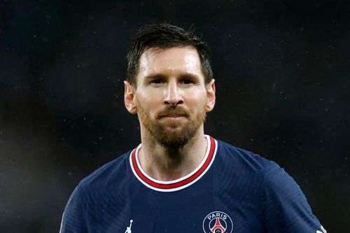 Alves: 'Messi không hạnh phúc tại PSG'