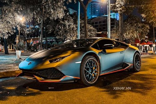 Lamborghini Huracan hơn 10 tỷ đồng tại Việt Nam độ 'bộ cánh' độc lạ