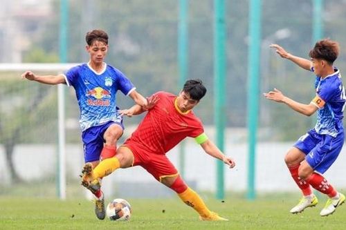 'Đàn em' Quang Hải ngắt mạch 7 trận toàn thắng của U19 Hoàng Anh Gia Lai