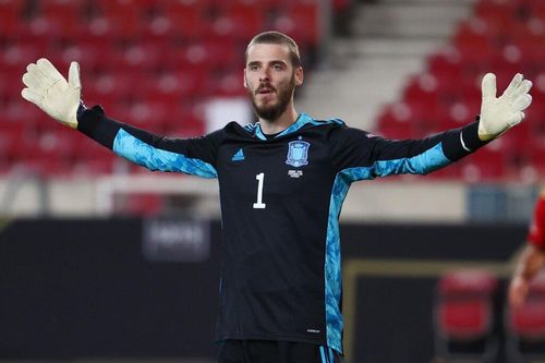 De Gea mất suất lên tuyển dù 'gánh' hàng thủ MU