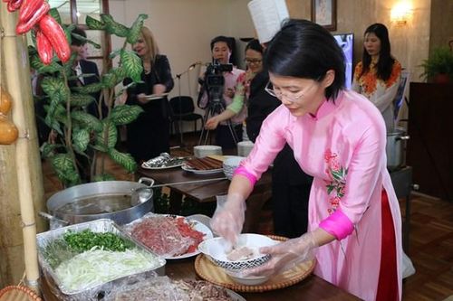 Quảng bá văn hóa, ẩm thực truyền thống của Việt Nam tới bạn bè quốc tế