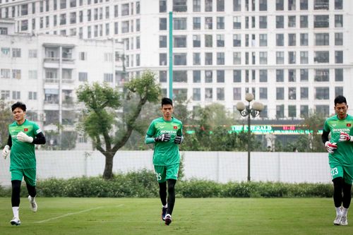 Đội tuyển Việt Nam thay thủ môn lần thứ ba vì nhiễm COVID-19