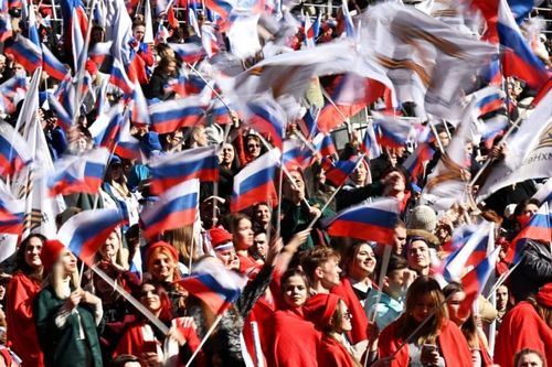 Mít tinh ủng hộ Chính phủ Nga tại Moskva