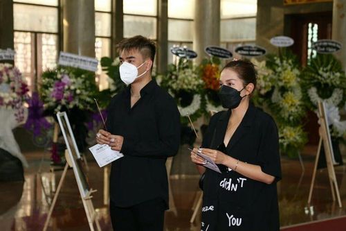 Quốc Trường, Khả Như và loạt học trò nổi tiếng đến viếng đạo diễn Vũ Minh