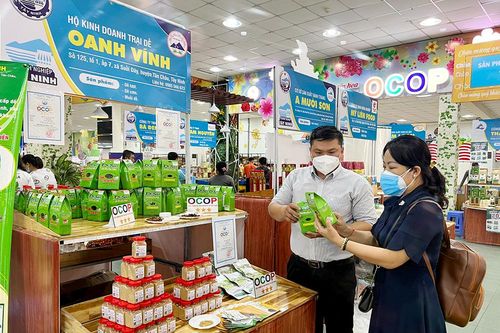 30 doanh nghiệp An Giang, Tây Ninh và Đồng Tháp tham gia phiên chợ cuối tuần sản phẩm OCOP và đặc sản vùng, miền