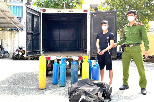 Triệt phá 'dịch vụ' ship khí cười tận nơi cho dân chơi Đà Nẵng