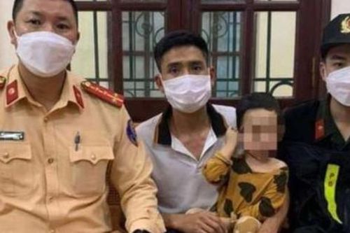 Quảng Ninh: Tức vợ, chồng ôm con lên cầu dọa ném xuống biển