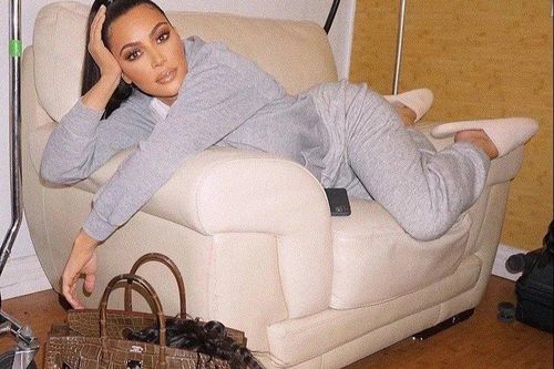 Khi việc sở hữu túi Hermès và đồng hồ Rolex trở nên dễ dàng