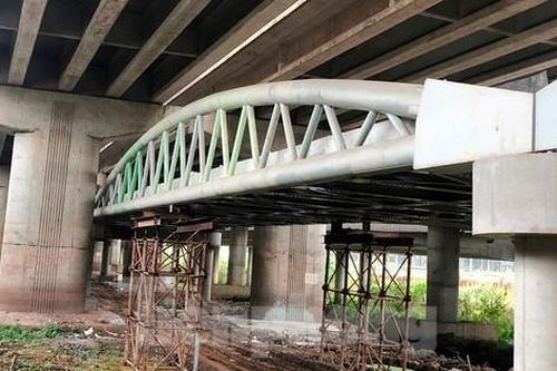 Cầu vòm thép đầu tiên tại Hà Nội hiện hình hài
