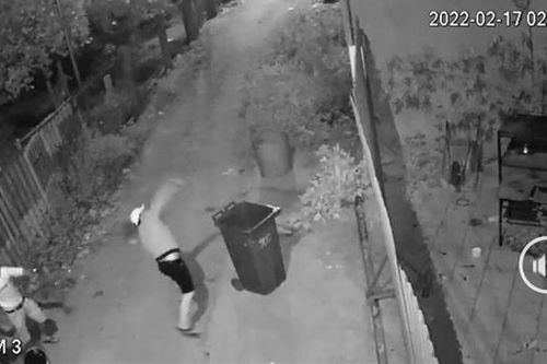 Quá phiền bởi những cuộc gọi lạ