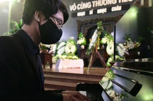 Tiếng đàn piano và những dòng cảm xúc nghẹn ngào tiễn đưa nhạc sĩ Ngọc Châu về với đất mẹ