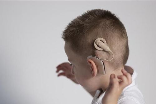 Thiết bị giả thần kinh giúp người mất cảm giác trở lại bình thường
