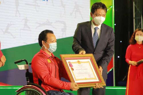 Tôn vinh các HLV, VĐV xuất sắc của thể thao Việt Nam