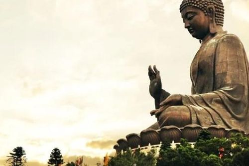 'Có đức mặc sức mà ăn': Phật dạy 6 cách tích đức để rước phúc báo