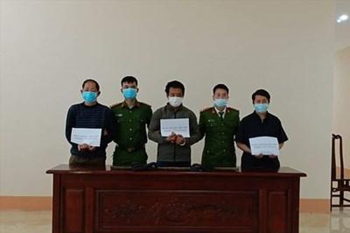Cán bộ xã ở Hà Giang dựng chuyện bị trộm két sắt, lấy gần 600 triệu đồng đánh bạc