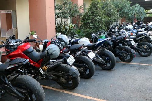 CSGT TP Hồ Chí Minh vây bắt đoàn xe mô tô phân khối lớn lưu thông vào đường cấm