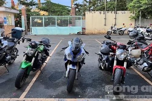 CSGT TPHCM bố trí 3 lớp mật phục chặn bắt đoàn xe mô tô chạy bạt mạng