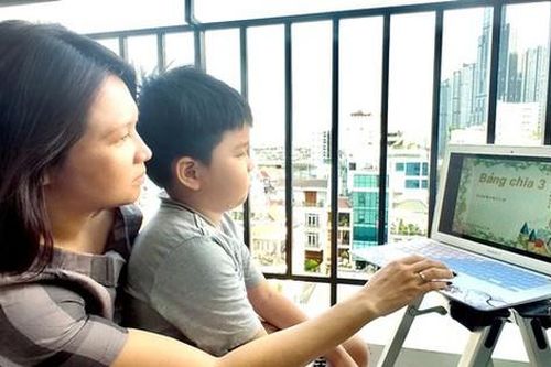 Giáo dục trẻ cần nhẹ nhàng
