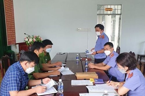 Trực tiếp kiểm sát công tác thi hành án hình sự tại UBND xã Cư Bao, thị xã Buôn Hồ