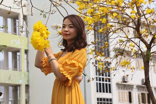 Chị em 'đổ xô' check-in đường hoa phong linh mới khi địa điểm cũ đóng cửa