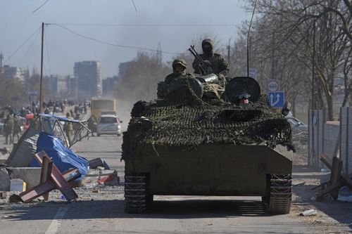 Thay đổi trong các mối quan hệ quốc tế do xung đột ở Ukraine