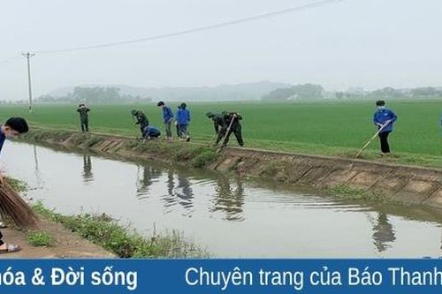 Huyện đoàn Hà Trung ra quân làm vệ sinh môi trường hưởng ứng Tháng thanh niên