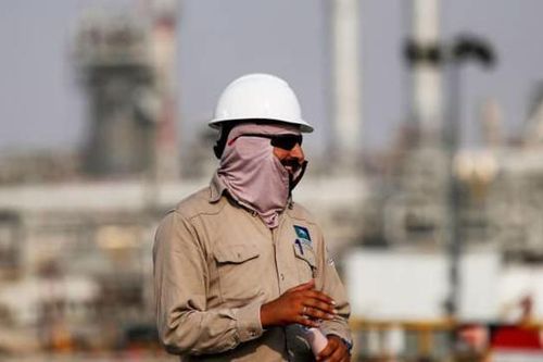 Gã khổng lồ dầu lửa vùng Vịnh Saudi Aramco lãi 110 tỷ USD nhờ giá dầu cao ngất ngưởng