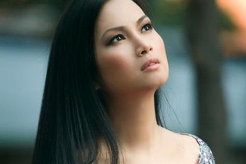 Ca sĩ tỷ phú Hà Phương: Tôi đi hát bên Mỹ, bầu show lúc nào cũng trả tiền mặt đầy đủ