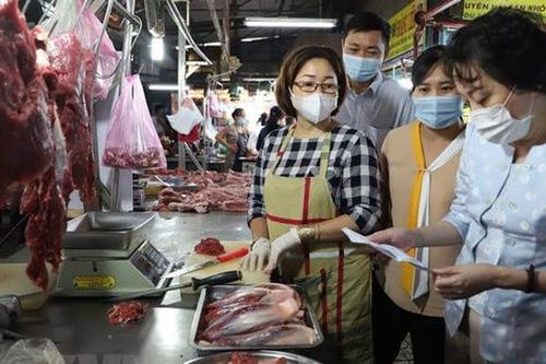 Đẩy mạnh kiểm tra, giám sát an toàn thực phẩm tại các cơ sở sản xuất, kinh doanh, quảng cáo thực phẩm