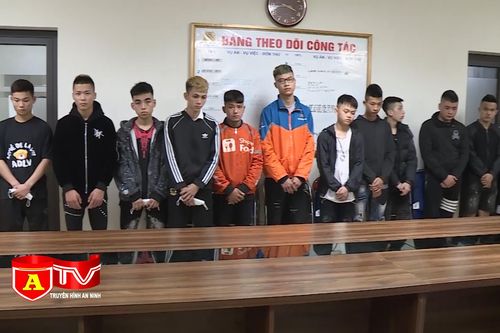 Giải quyết mâu thuẫn, 2 nhóm đối tượng mang tuýp sắt, dao nhọn hỗn chiến
