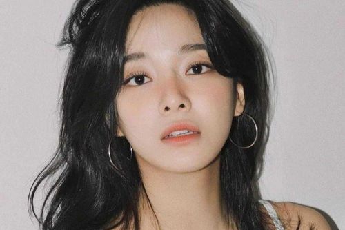 Phản ứng của Kim Se Jeong khi đọc bình luận tiêu cực
