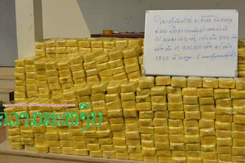 Phát hiện 11 triệu viên ma túy tổng hợp trên chiếc xe vô chủ ở miền Bắc Lào
