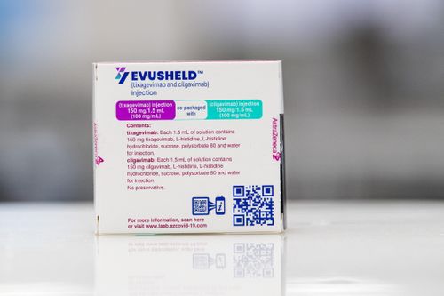 AstraZeneca: Thuốc Evusheld có thể vô hiệu hóa dòng phụ của Omicron
